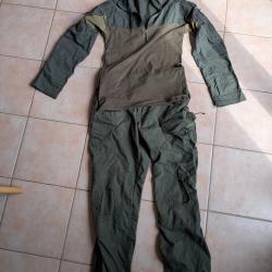 Ensemble combat shirt et pantalon
