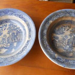 Paire d'assiettes anglaises motif chinois