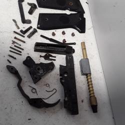 Lot de pieces pour pistolet airsoft beretta