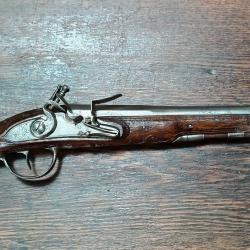 Pistolet d'ar&ccedil;on &agrave; silex - &eacute;poque Louis XV - vers 1770 - TBE