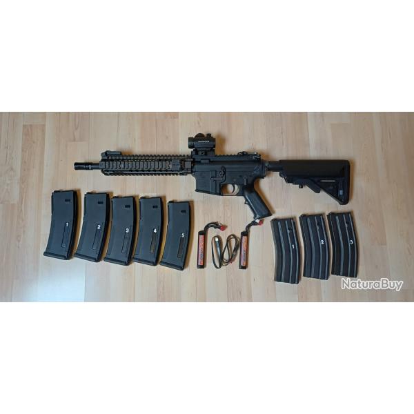 MK18 NGRS Tokyo Marui + Titan + 8 chargeurs + point rouge victoptics