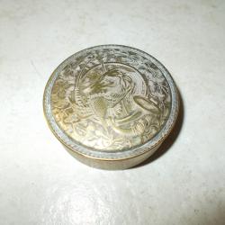 ancienne tabatiere ronde metal argent&eacute; sign&eacute; artas decor chasse &agrave; courre cor chien perdrix vintage