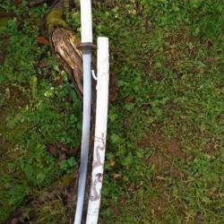Sabre Katana Ninja Blanc C&eacute;r&eacute;monie Lame Acier 440 Tsuba M&eacute;tal Manche Fa&ccedil;on Peau de Raie Etui Bois