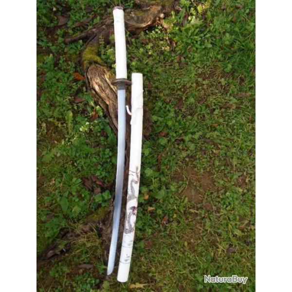 Sabre Katana Ninja Blanc C�r�monie Lame Acier 440 Tsuba M�tal Manche Fa�on Peau de Raie Etui Bois