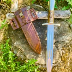 dague de chasse d'artisan / loupe de marronnier jaune / lame inox &agrave; 4 gorges