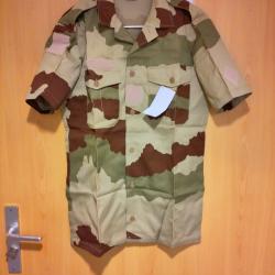 Chemise manche courte camouflage d&eacute;sert de l'arm&eacute;e fran&ccedil;aise