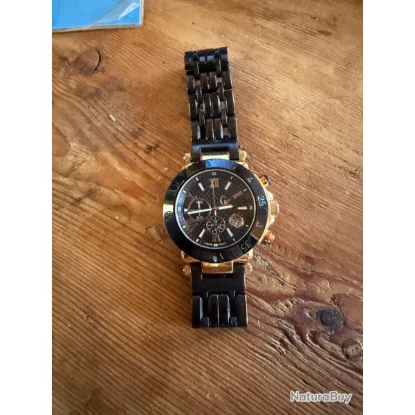 Montre Gucci.