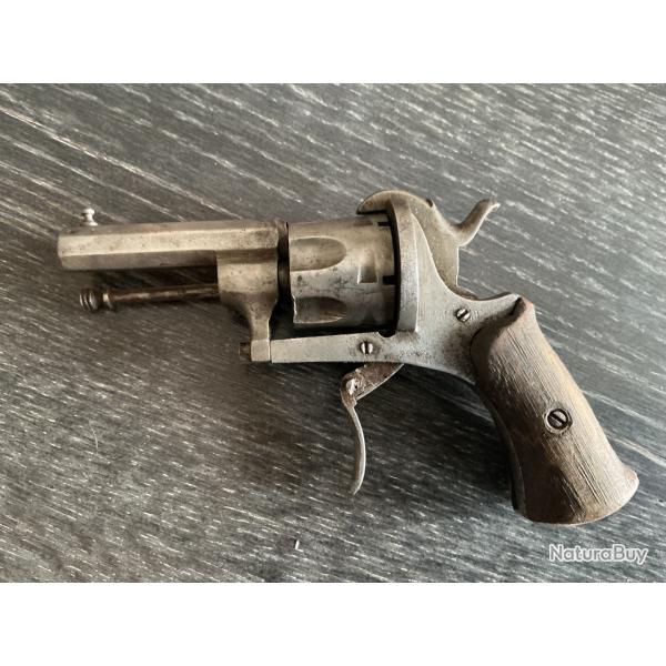 Revolver � broche