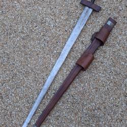 Beau sabre ou ancienne &eacute;p&eacute;e touareg Takouba, Afrique Nord, Alg&eacute;rie, Mali, Niger, poin&ccedil;ons...