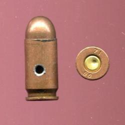 9 x 18 Makarov - Chine Populaire  - marquage : 71 86 - &eacute;tui et balle acier cuivr&eacute;
