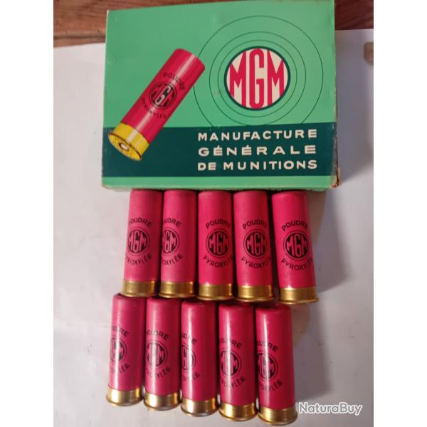Bo�te de10  belles  cartouches anciennes  MGM douilles cartons  cal 12