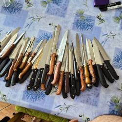 Lot de couteaux divers