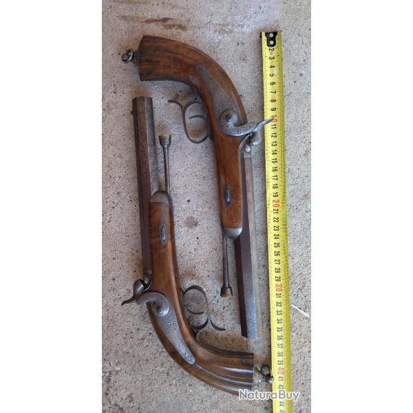 Belle paire de pistolets d'officier � piston