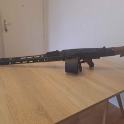 AEG | MG42 AGM - S&T - Qui a du v&eacute;cu