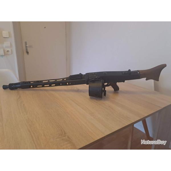 AEG | MG42 AGM - S&T - Qui a du v�cu