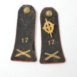 Epaulettes / pattes d'&eacute;paule 17 RA r&eacute;giment d'Artillerie, ann&eacute;es 1950 - 1960. Indochine Alg&eacute;rie