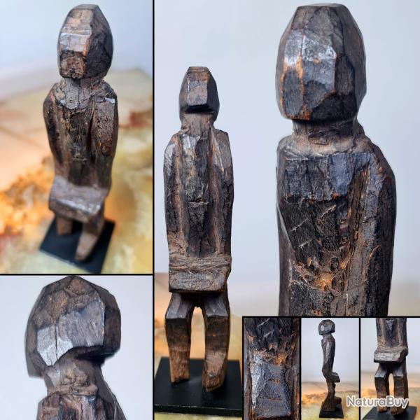 Statuette Karaboro masculine du Burkina Faso, socl�e (en acier), H : 19 cm