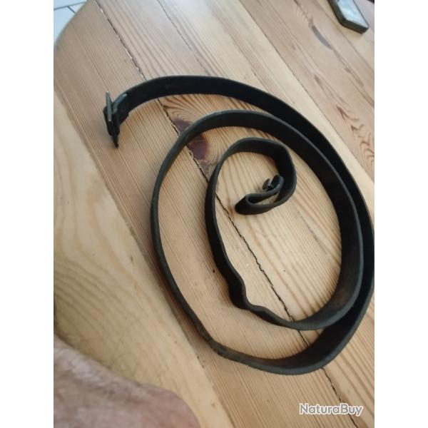 tr�s belle bretelle de fusils anciens