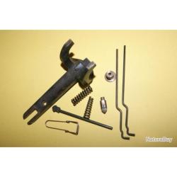 lot de pi&egrave;ces de fusil &agrave; 10.00 Euros !!!!!!!!!!!!!!! - VENDU PAR JEPERCUTE (SW626)