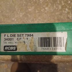 Jeu d'outils 7x64 RCBS avec shell holder