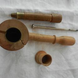 ancien sertisseur d&eacute;samorceur rechargement pour cartouches a broche.