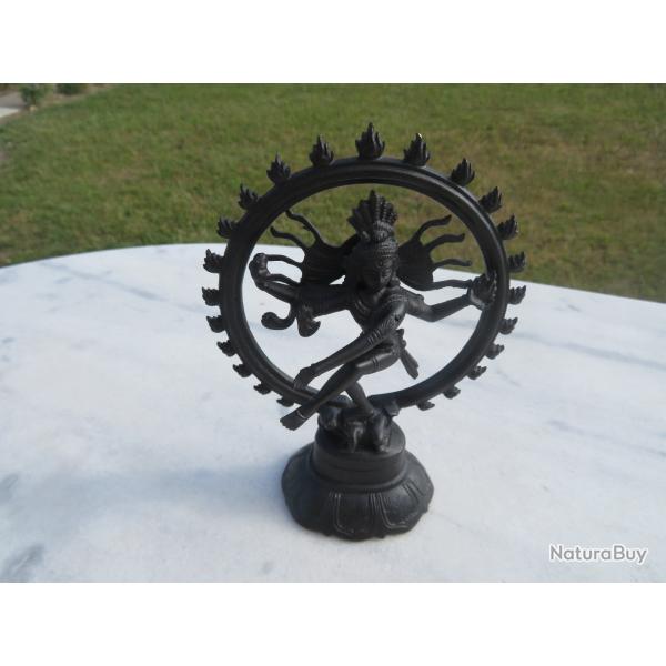 Statuette en Bronze a patine sombre repr�sentant Shiva Nataraja Dansant  - INDE (Vers 1960-70)