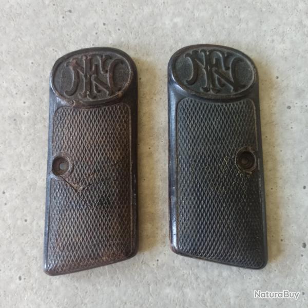 Paire de plaquettes en corne pour Browning 1903 - objet d'origine