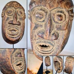 Rare et ancien masque primitif, d&eacute;but du XX&egrave;me si&egrave;cle - Bois - Indon&eacute;sie - 1930