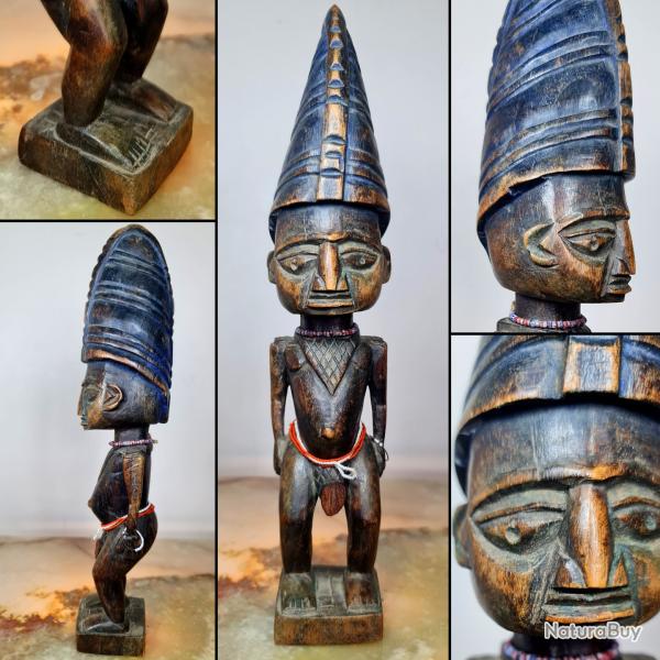 Ancienne statuette "Ibeji" du culte des jumeaux Yoruba, Nigeria. H : 31 cm