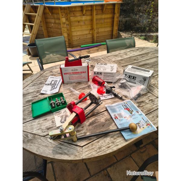 Presse de rechargement Lee Classic Turret, avec tous les accessoires