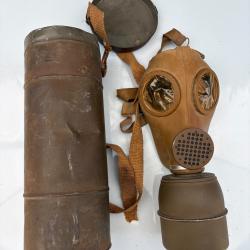 Masque &agrave; gaz britannique WW2 "Civilian Duty" complet avec son bo&icirc;tier m&eacute;tallique d'origine