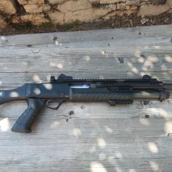 Fusil &agrave; pompe FABARM STF12 cat C + rallonge 4 coups.