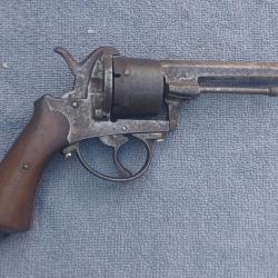 Revolver &agrave; broches