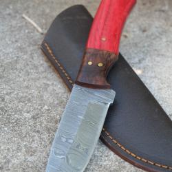 Skinner Couteau Damas Lame 256 Couches Lame Drop Point Manche Rubis Fabr Artisanale Etui Cuir 00