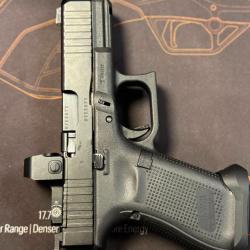 GLOCK 19GEN5 FS MOS FILET&Eacute; RED DOT + MAGWELL KHIMAIRA