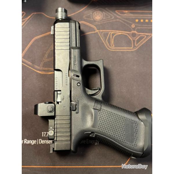 GLOCK 19GEN5 FS MOS FILET� RED DOT + MAGWELL KHIMAIRA