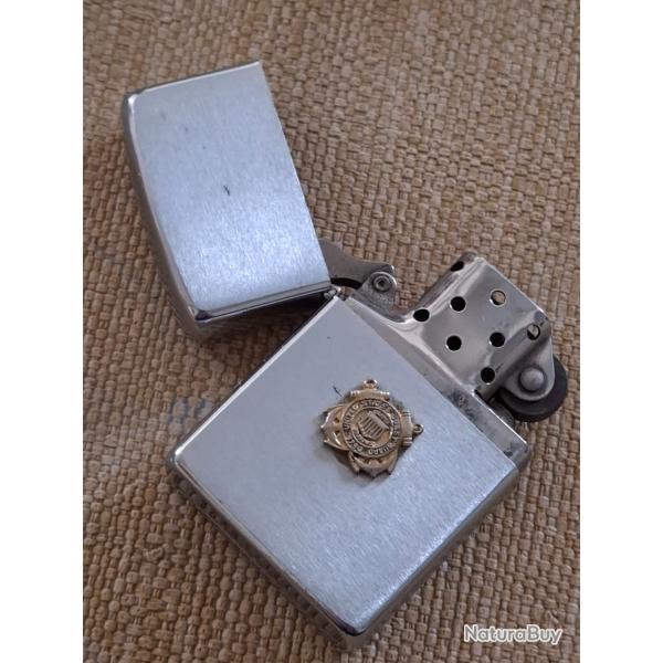 Briquet Zippo US avec insigne de la marine. Pour soldat am�ricain. Bon mod�le. Ancien.