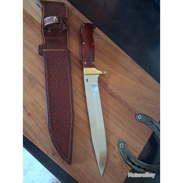 Magnifique dague de chasse Gerard Masse .Lame 22 cms manche en cocobolo �tui cuir