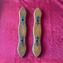 Supports en bois pour armes ou autres, pas de prix de r&eacute;serve