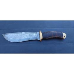 Couteau lame forg&eacute; en Damas
