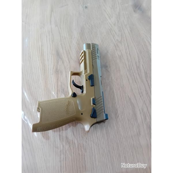 VEND R�PLIQUE US ARMY 'S M17 PISTOL SEMI AUTOMATIQUE  CO2