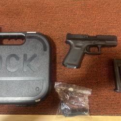 PISTOLET GLOCK 44 CALIBRE 22LR + MALLETTE + 2 CHARGEURS