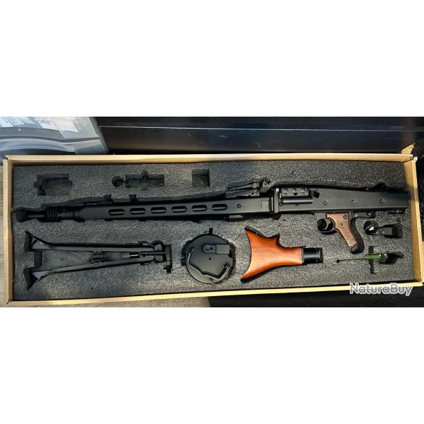 MG42 AGM Full Metal Real Wood