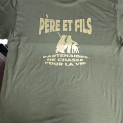 Tee-shirt vert th&egrave;me "chasse p&egrave;re fils"