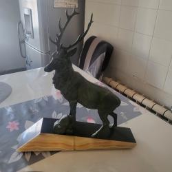 A vendre cerf bronze poser sur marbre