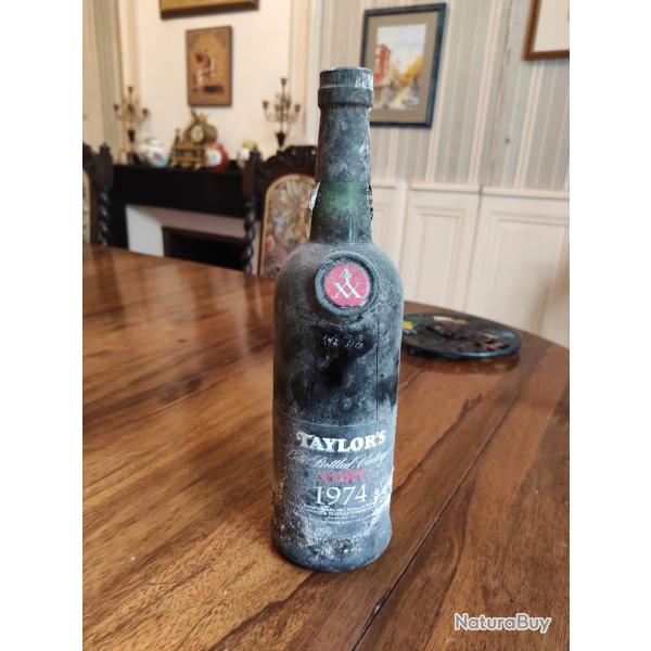 Taylor's Late Bottled Vintage Port 1974