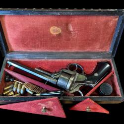 EXCEPTIONNEL REVOLVER LORON cal. 12mm &agrave; broche