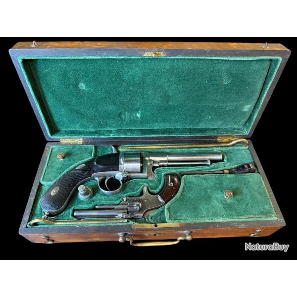 COFFRET 2 REVOLVERS DEVISME ET SMITH & WESSON