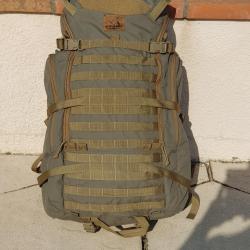 - Lot complet KIFARU (USA) : cadre de portage avec son sac de 72 litres plus un sac de 37 litres