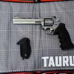 TAURUS TRACKER MODEL 970